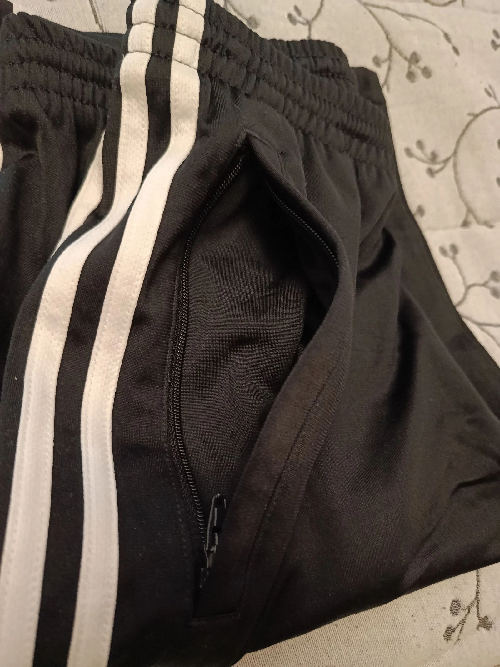Short Adidas Essencials Taille 12 ou XS/S – photo 4